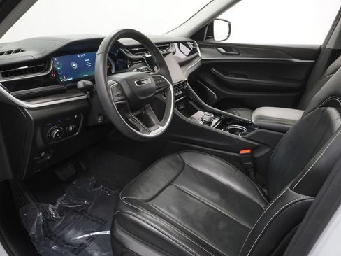 Used 2022 Jeep Grand Cherokee Limited 4xe w/ Luxury Tech Group II AWD/4WD image 20