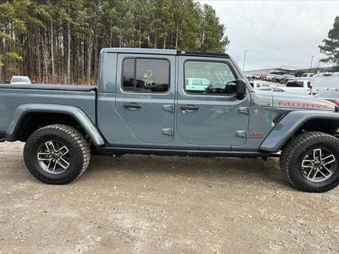 Certified 2024 Jeep Gladiator Mojave image 7