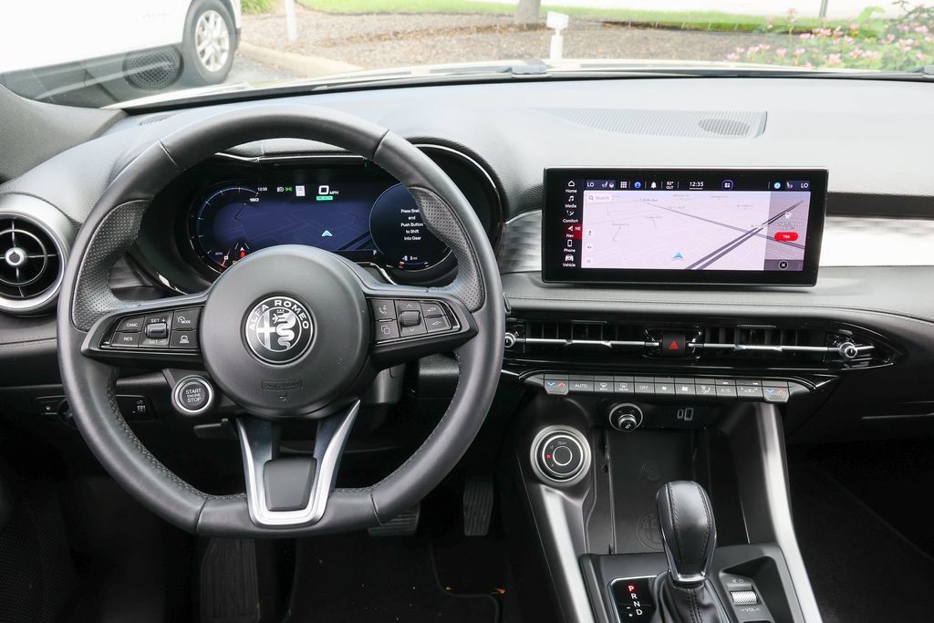 Used 2024 Alfa Romeo Tonale Ti AWD/4WD image 9
