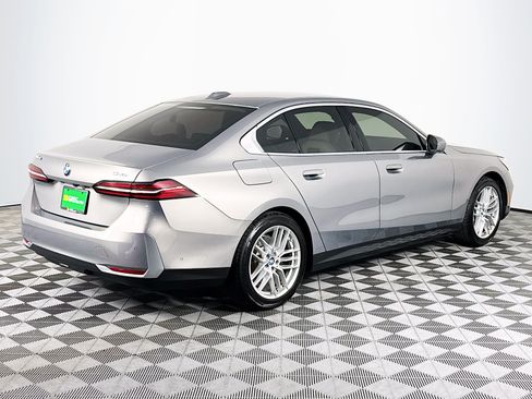 Used 2024 BMW 530i w/ Premium Package RWD image 8