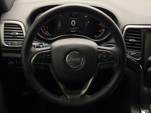 Used 2019 Jeep Grand Cherokee Laredo image 13