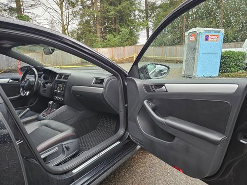 Used 2014 Volkswagen Jetta GLI Autobahn image 12