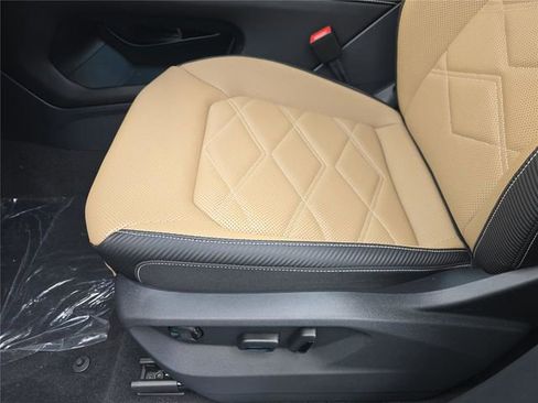 New 2026 Volkswagen Atlas Cross Sport SE FWD image 14