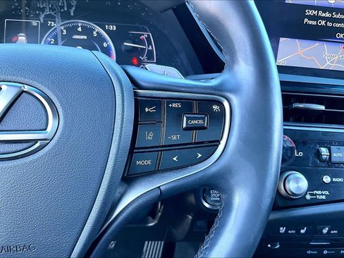 Used 2022 Lexus ES 250 w/ Premium Package image 21