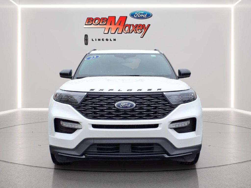 Used 2023 Ford Explorer ST-Line w/ Class IV Trailer Tow Package AWD/4WD image 2
