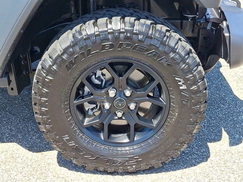Certified 2025 Jeep Wrangler Unlimited Sport AWD/4WD image 8