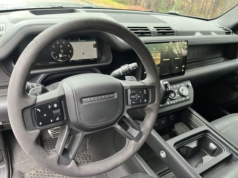 Used 2024 Land Rover Defender 110 V8 image 6