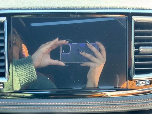 New 2026 Chrysler Pacifica Pinnacle image 16