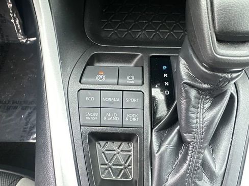 Certified 2024 Toyota RAV4 XLE AWD/4WD image 27