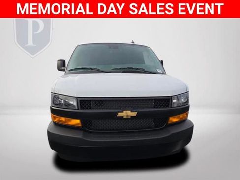 New 2025 Chevrolet Express 2500 w/ Driver Convenience Package RWD image 12