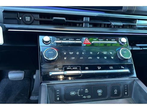 Used 2025 Hyundai Santa Fe Calligraphy image 24
