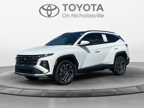 Used 2025 Hyundai Tucson Limited AWD/4WD image 1