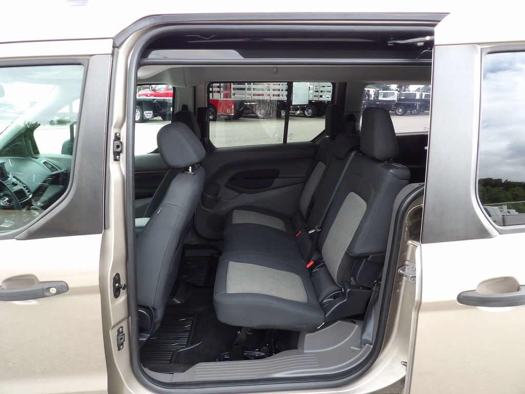 Used 2020 Ford Transit Connect XL FWD image 27