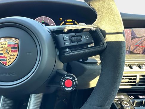 Used 2025 Porsche 911 Carrera GTS image 26