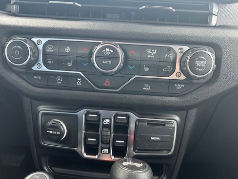 New 2025 Jeep Wrangler Sport S image 19