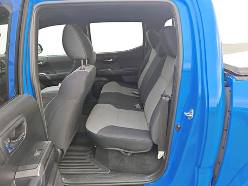 Used 2021 Toyota Tacoma TRD Sport w/ Technology Package image 30