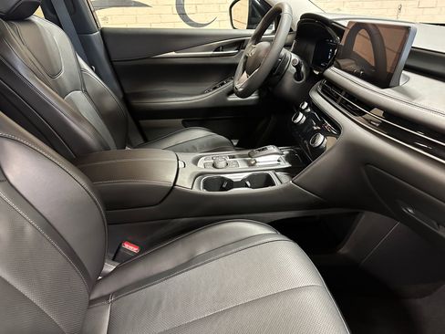 Used 2024 INFINITI QX60 Luxe AWD/4WD image 28