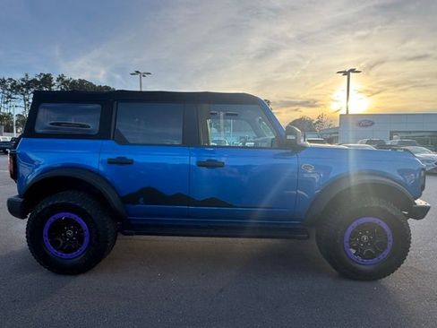 Used 2022 Ford Bronco Wildtrak image 6