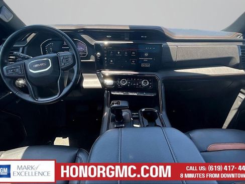 Used 2024 GMC Sierra 1500 AT4 w/ Technology Package AWD/4WD image 8