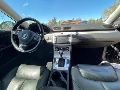 Used 2010 Volkswagen Passat Komfort FWD image 31