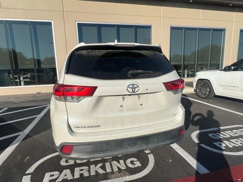 Used 2018 Toyota Highlander Plus image 4
