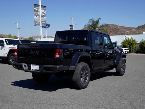 New 2026 Jeep Gladiator Sport AWD/4WD image 4