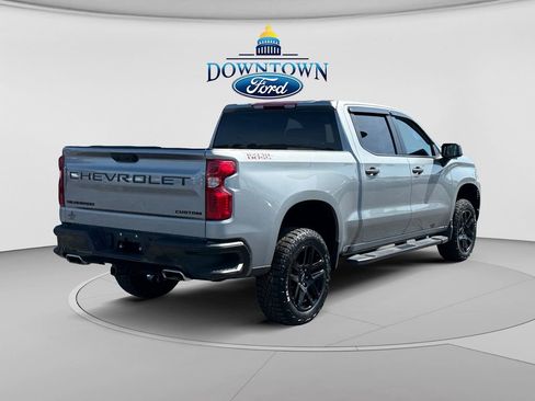 Used 2025 Chevrolet Silverado 1500 Custom Trail Boss w/ LPO, Dark Essentials Package AWD/4WD image 3