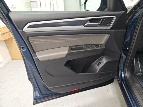 Used 2023 Volkswagen Atlas SEL Premium AWD/4WD image 11