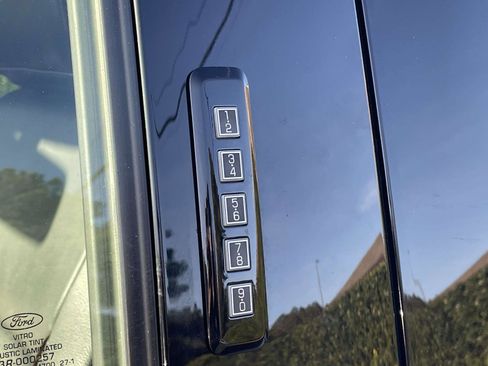 Used 2022 Ford F150 Lariat w/ Max Trailer Tow Package image 7