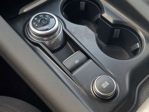 Used 2025 Ford Explorer Active RWD image 9