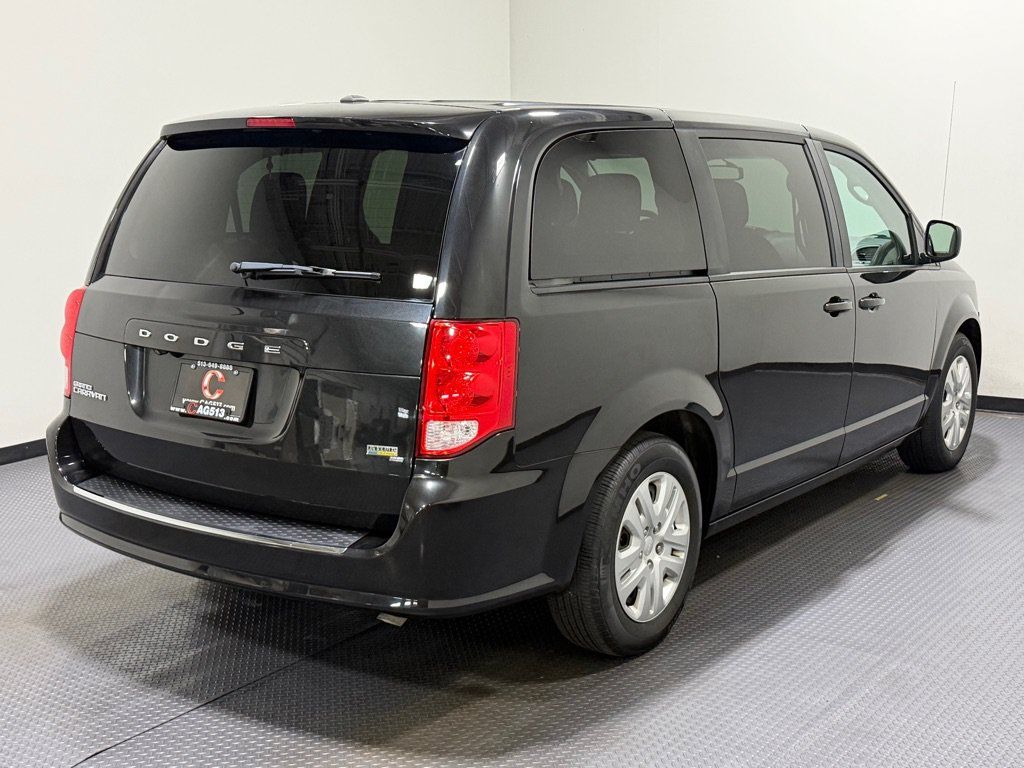 Used 2018 Dodge Grand Caravan SE w/ UConnect Hands-Free Group FWD image 5