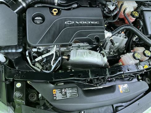 Used 2017 Chevrolet Volt Premier w/ Driver Confidence II Package FWD image 30
