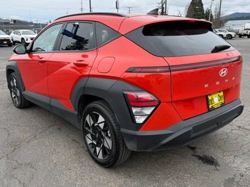 Used 2024 Hyundai Kona SEL image 6