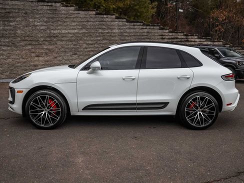 Used 2024 Porsche Macan image 10