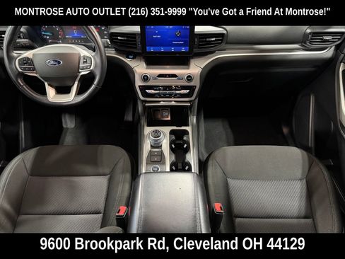 Used 2022 Ford Explorer XLT AWD/4WD image 2