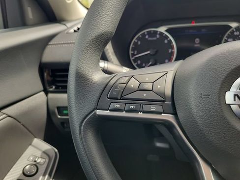 Used 2023 Nissan Sentra SV FWD image 18