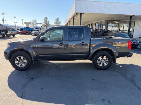 Used 2011 Nissan Frontier PRO-4X image 3