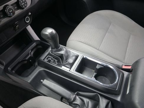 Used 2019 Toyota Tacoma SR w/ SR Convenience Package RWD image 14