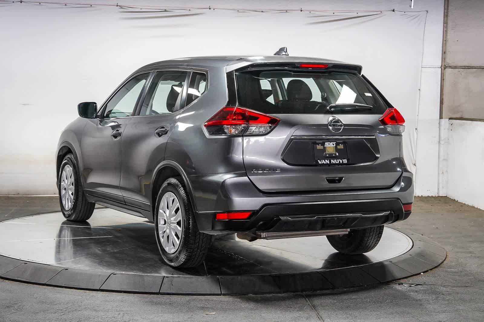 Used 2018 Nissan Rogue S FWD image 2