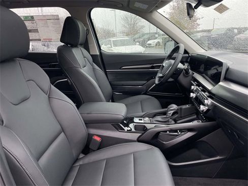 New 2025 Kia Telluride S image 19