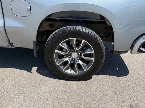 Used 2024 Chevrolet Silverado 1500 LT AWD/4WD image 23