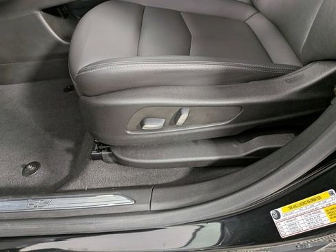 Certified 2023 Cadillac XT5 Luxury w/ LPO, Floor Liner Package image 15