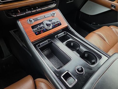 Used 2021 Lincoln Aviator Reserve w/ Equipment Group 202A image 25