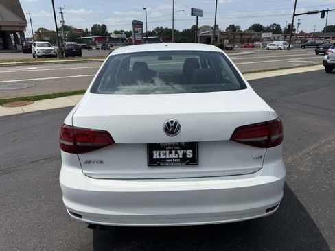 Used 2018 Volkswagen Jetta S FWD image 4