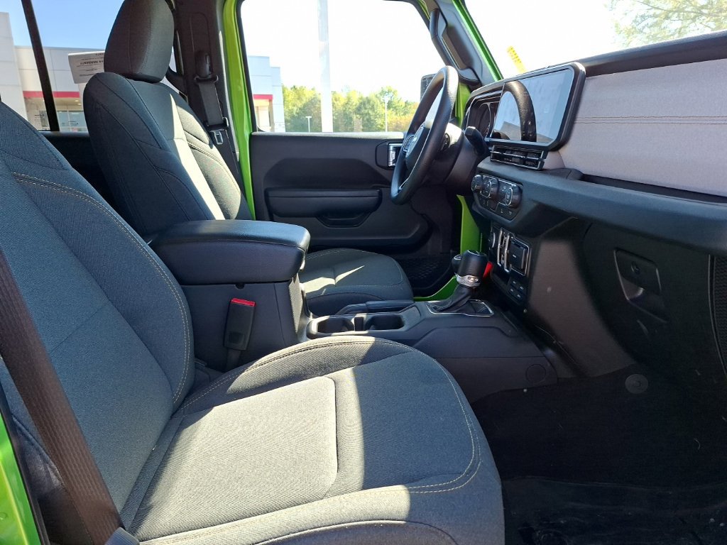 Used 2025 Jeep Gladiator Sport AWD/4WD image 28