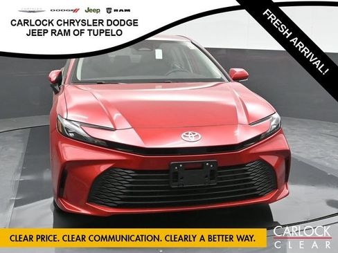 Used 2025 Toyota Camry LE w/ Convenience Package FWD image 7