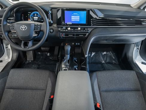 Used 2026 Toyota Camry LE image 19
