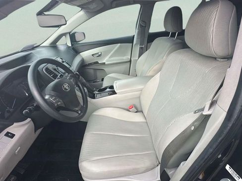 Used 2012 Toyota Venza LE image 17