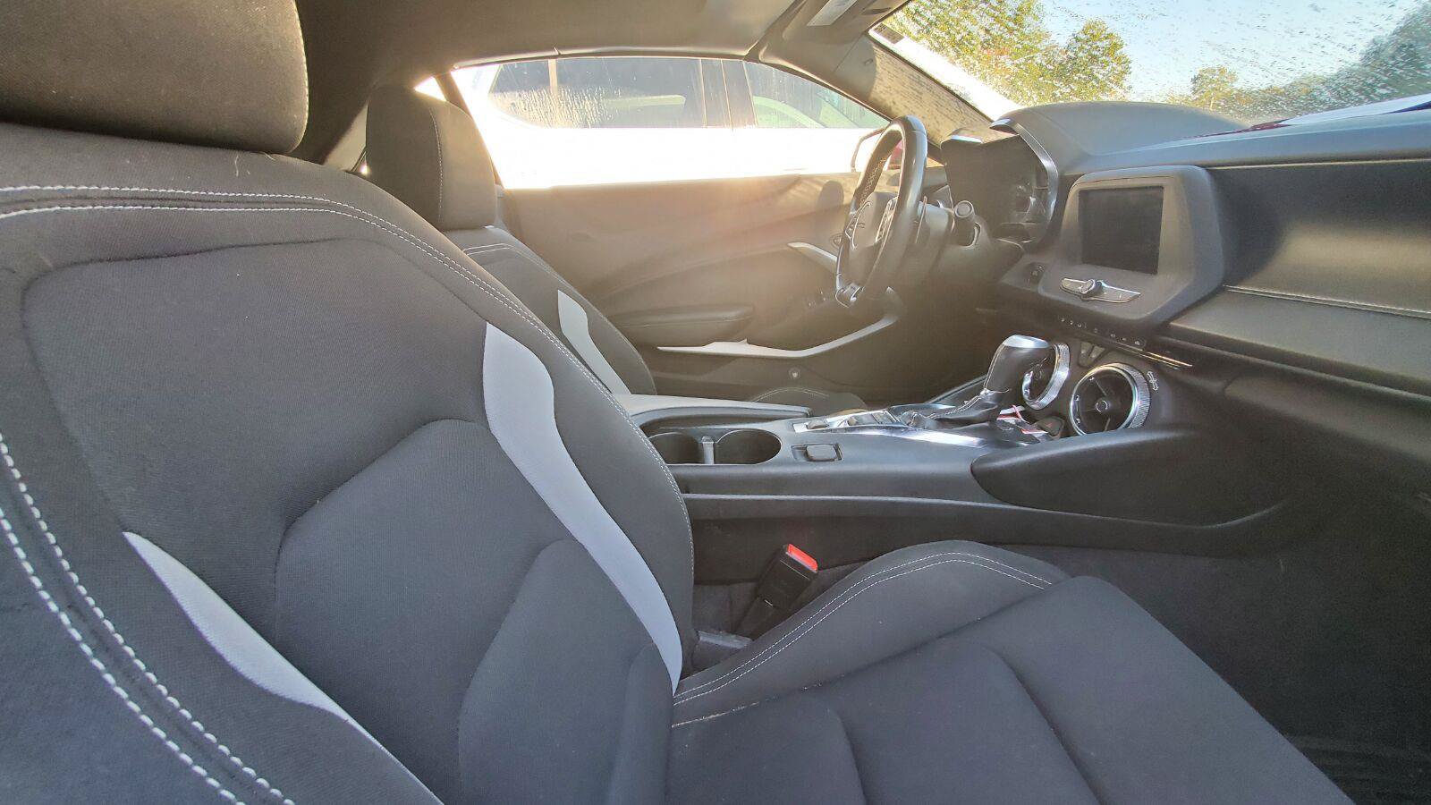 Used 2021 Chevrolet Camaro LT w/ Wild Cherry Design Package 1 RWD image 4