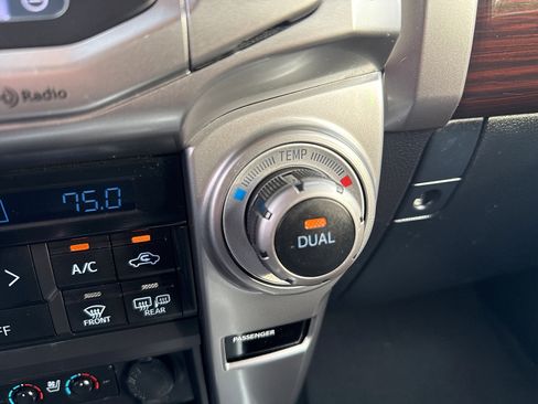 Used 2018 Toyota 4Runner Limited AWD/4WD image 63